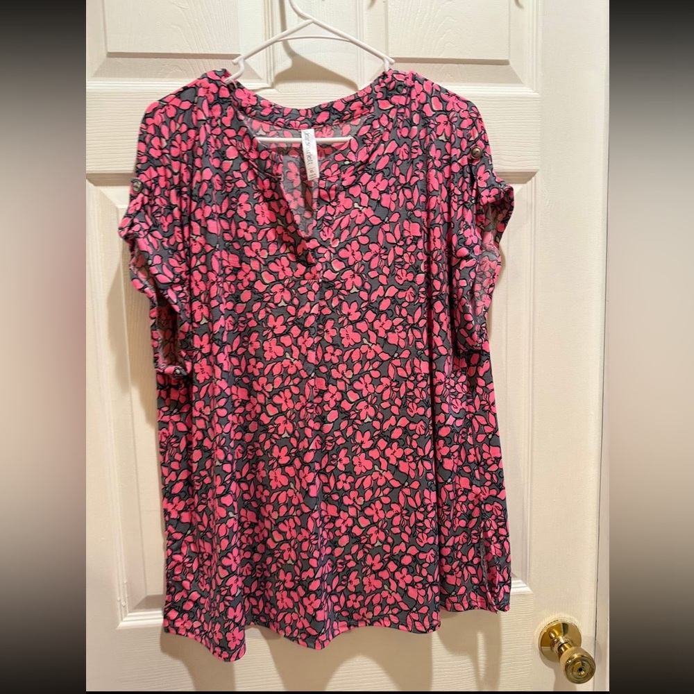 Chic Pink Floral Women's Blouse